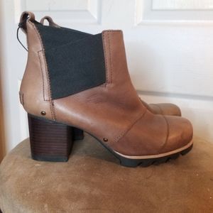 Sorel Addington Chelsea Waterproof Brown Leather boots 7 NWT